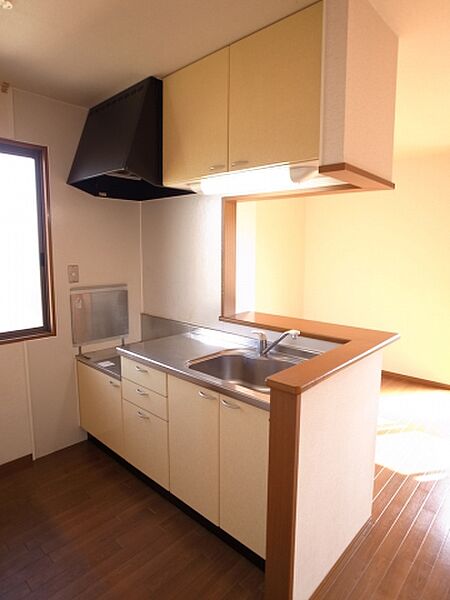 画像12:憧れのカウンターキッチン☆冷蔵庫を置いてもゆったりスペース