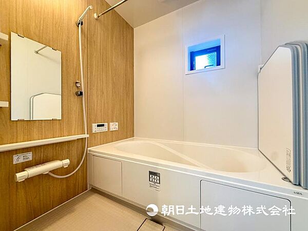 浴室を拡大表示
