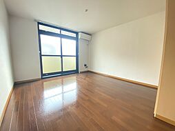 オフィスステーション 104 1階1Kのリビング/ダイニング