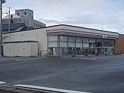 セブン-イレブン 唐津中央店 360m