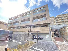 ガーデンヒルズ  ｜ 大阪府豊中市永楽荘４丁目6番10号（賃貸マンション2LDK・2階・60.00㎡） その1