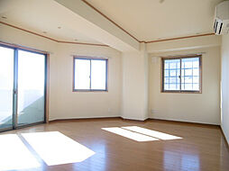 パシフィック宮島III街角ビル 5階2LDKのリビング/ダイニング