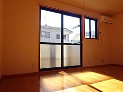 藤Linden B 1階ワンルームのリビング/ダイニング