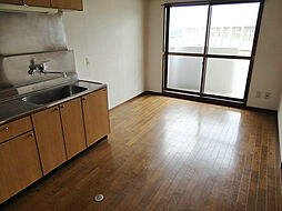 グットパレスオオツキA 2階2DKのリビング/ダイニング