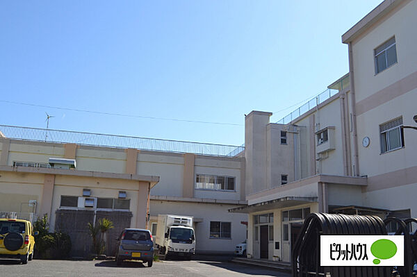 画像15:小学校「富士市立須津小学校まで1314m」