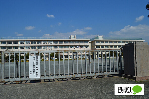 画像3:小学校「富士市立吉原小学校まで565m」