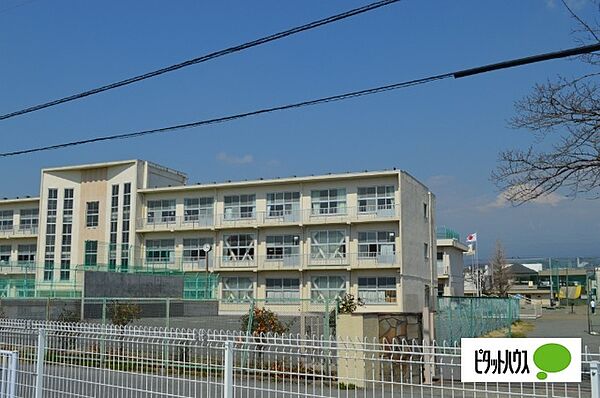 画像4:中学校「富士市立吉原第一中学校まで1310m」