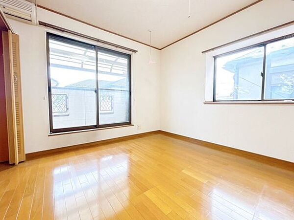 洋室を拡大表示