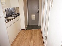 コスミック 305 3階1Kのリビング/ダイニング