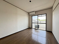 サザン・ブライトIII 307 3階1Kのリビング/ダイニング