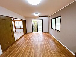 東区福田8丁目 4LDKのリビング/ダイニング