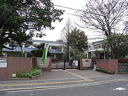 広島市立本川小学校?529m