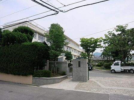 広島市立翠町中学校?1328m