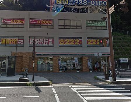 セブンイレブン 広島大芝水門東店?551m