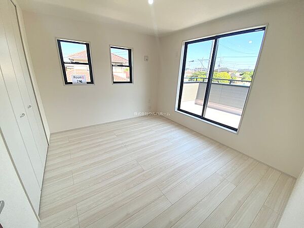 寝室を拡大表示