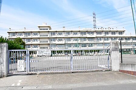 川越市立泉小学校(1700m)
