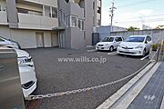 敷地内駐車場(リングシャッター付き)