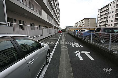 敷地内駐車場(屋外平面式)