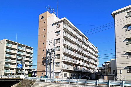 川名ダイヤハイツA棟の外観(南西側から)