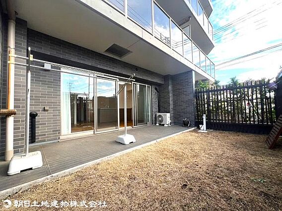 マンション1階...