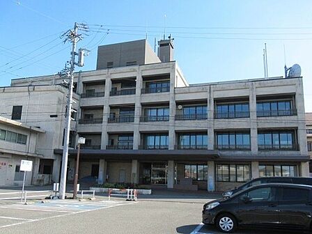 大治町役場■開庁時間(平日 午前8時30分〜午後5時15分) 580m