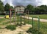 周辺：福田公園■緑いっぱいの自然に囲まれた公園です。お父さんの休日には運動用具をもってキャッチボールしたり、サッカーしたりと幅広い遊びを可能にしてくれます。 770m