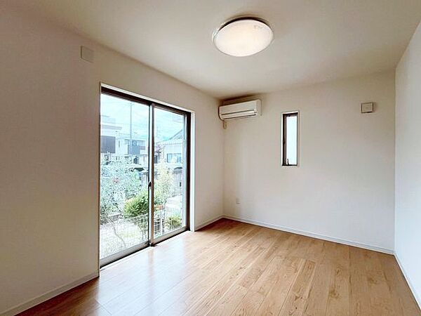 洋室を拡大表示