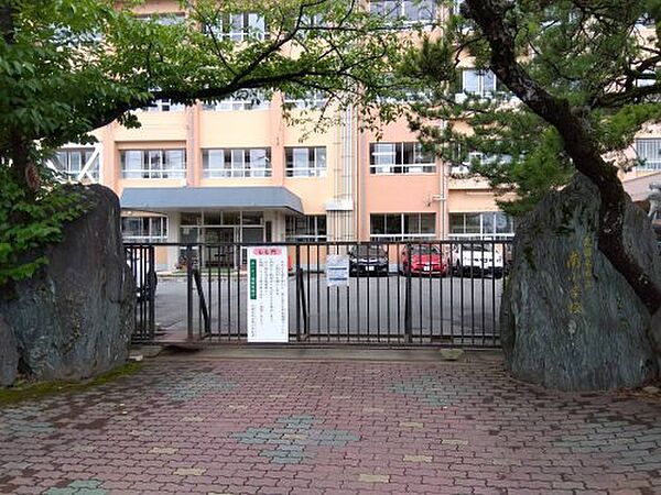 画像17:【小学校】久留米市立南小学校まで348ｍ