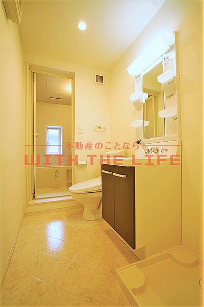 画像26:広い洗面スペース