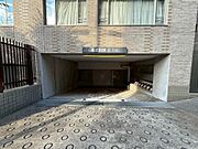 駐車場は現在空きがございません。チェーン交換のため、しばらくは新規募集停止です。