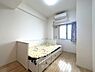 寝室：7階部分、角部屋住戸♪三方角部屋につき、陽当たり・通風良好です◇ペット飼育相談可