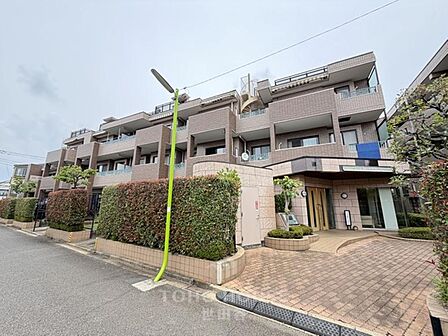 新規リノベーション(26年9月完工)南向き住戸。スーパーまで徒歩1分。是非お気軽にお問い合わせください