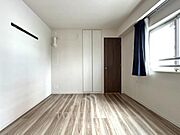 住まう方でカスタマイズしていただけるシンプルなデザインの内装。ご自身で素敵な空間を創り上げられます。