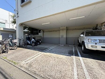 スケルトンリフォーム26年9月完了。生活に便利な住環境です。是非お気軽にお問い合わせください。
