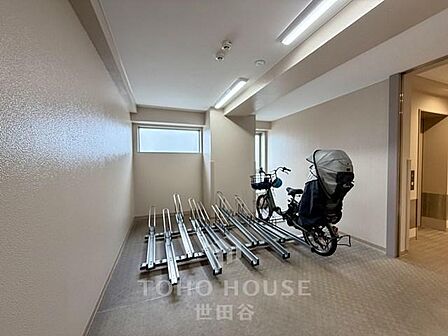 リノベーション物件。最上階・南向き住戸。陽当り・眺望・通風良好。ペット飼育相談可