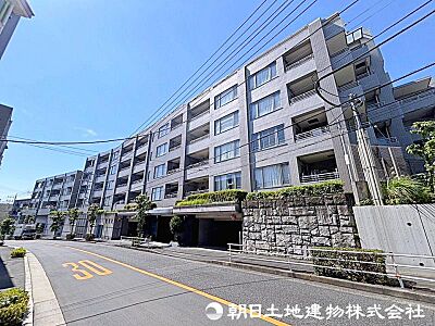 外観：毎日のお散歩も快適な緑に恵まれたエリアで、自然に包まれた穏やかな暮らしを実現するための、ゆとりある住環境が整っています！
