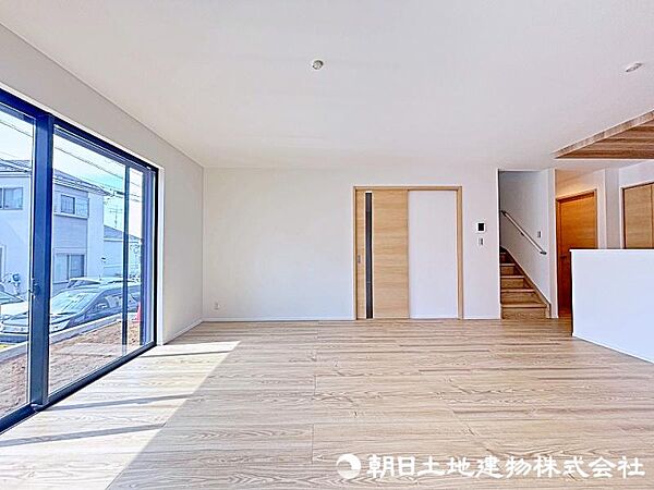リビング/ダイニングを拡大表示