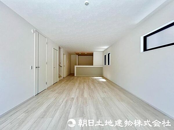 リビング/ダイニングを拡大表示