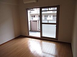 エクセレント上新12 4階1Kのリビング/ダイニング