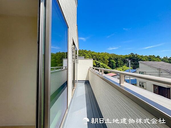 バルコニーを拡大表示