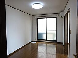 ソシエル西本町 203 2階1LDKの室内