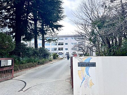 仙台市立東華中学校(315m)