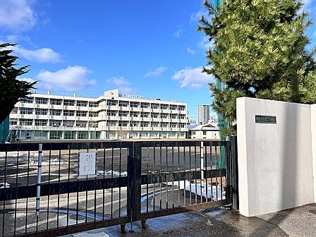 仙台市立第二中学校(968m)