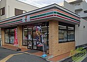 セブン-イレブン 阪急夙川駅南口店 298m