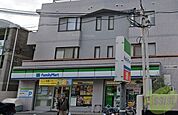 ファミリーマート甲陽園駅前 659m