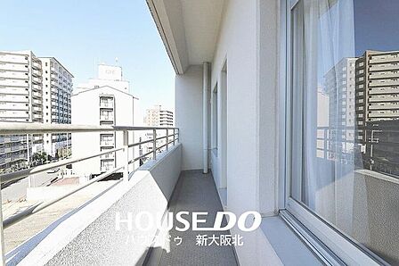 ■角部屋のため、東、北側の2方角からの光が差し込む室内です♪■明るく快適にお過ごしいただけます◎