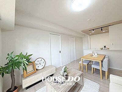 外観:■白を基調とした明るく開放的なリビング♪■リビングが中央にあるので家族が対面しやすい間取りです!■物件の詳細や内覧などお気軽にお問い合わせください! 外観:■白を基調とした明るく開放的なリビング♪■リビングが中央にあるので家族が対面しやすい間取りです!■物件の詳細や内覧などお気軽にお問い合わせください!