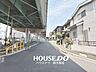 外観：前面道路含む現地写真