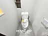 トイレ：■マンションでは珍しいトイレを2か所完備！温水洗浄便座・壁掛けリモコン付きで快適に使えます♪