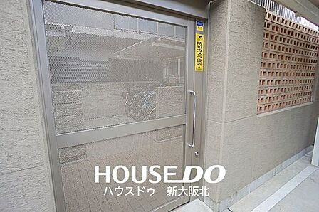 ■駐輪場も扉があるため、防犯面も安心です!